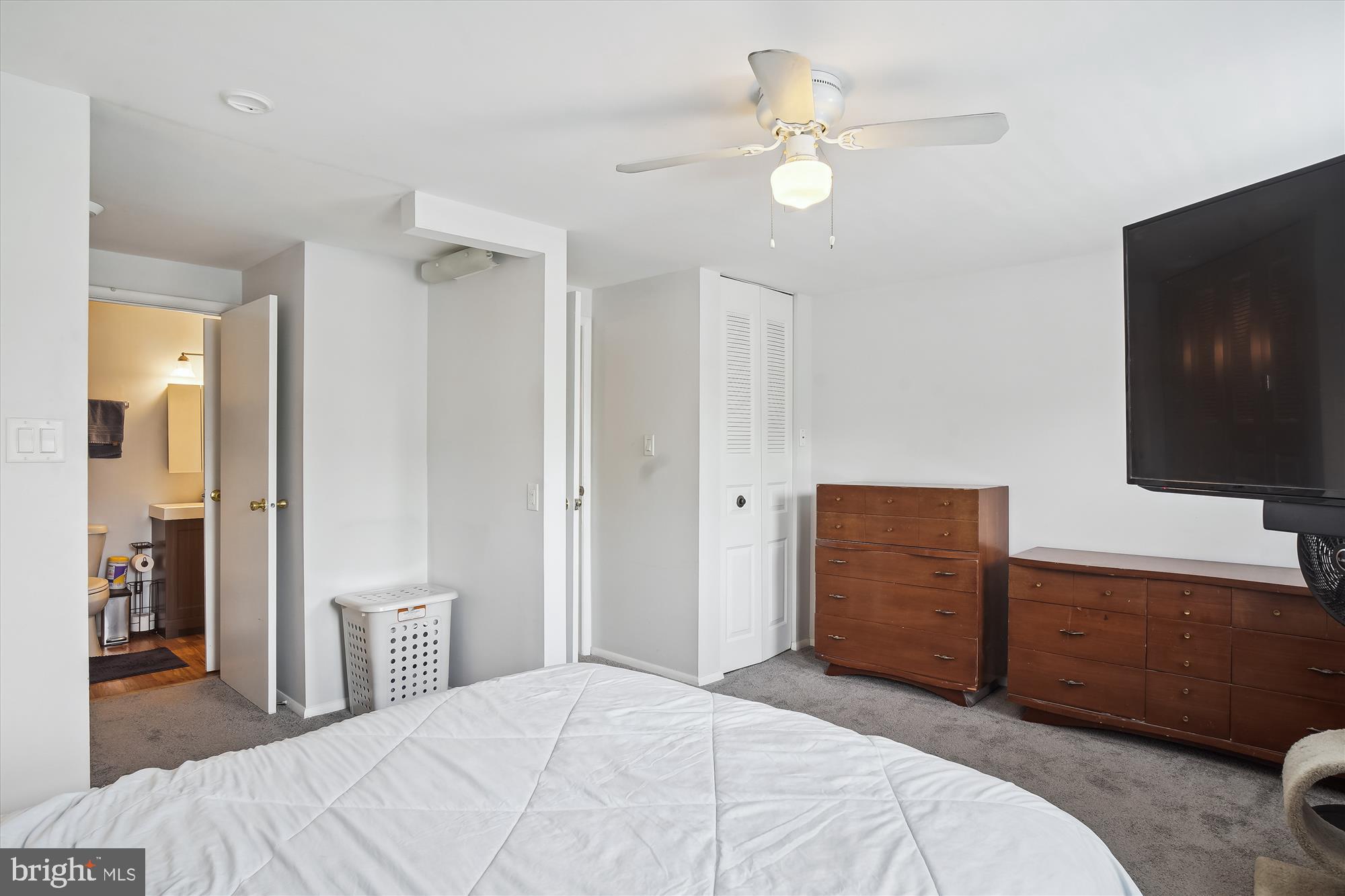 MIDDLEBROOK COMMONS - Residential