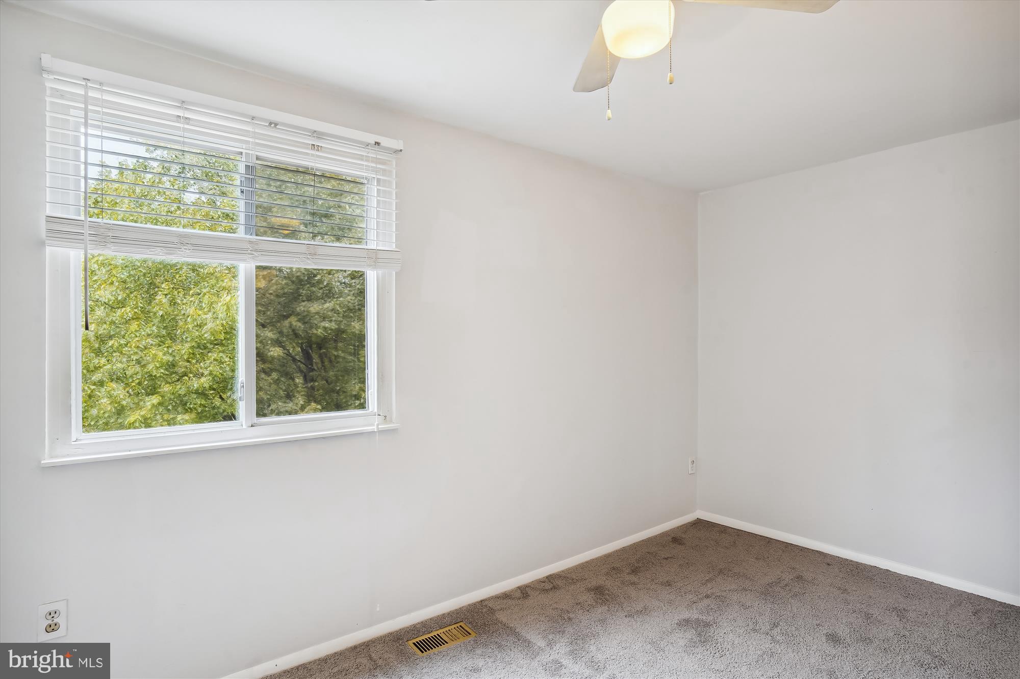 MIDDLEBROOK COMMONS - Residential