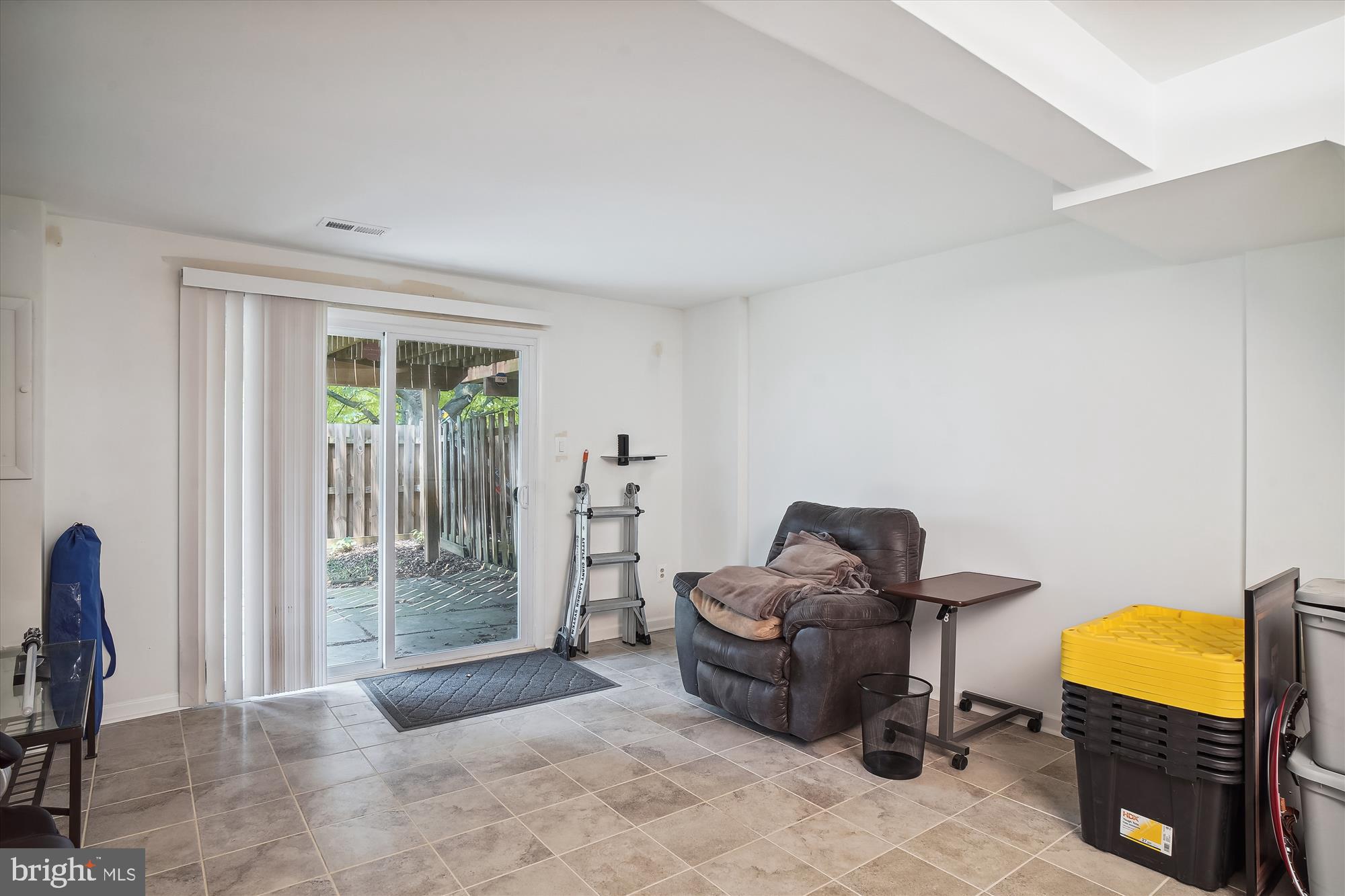 MIDDLEBROOK COMMONS - Residential