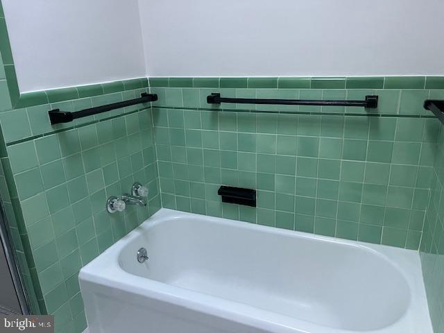 MANOA - Residential Lease