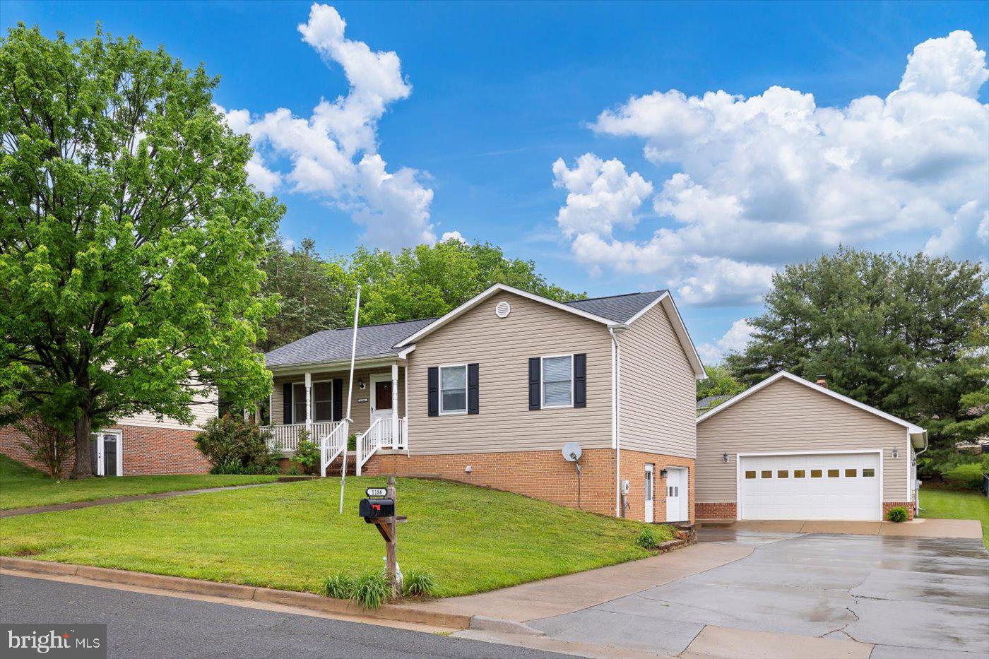 RIVERVIEW ESTATES - Residential