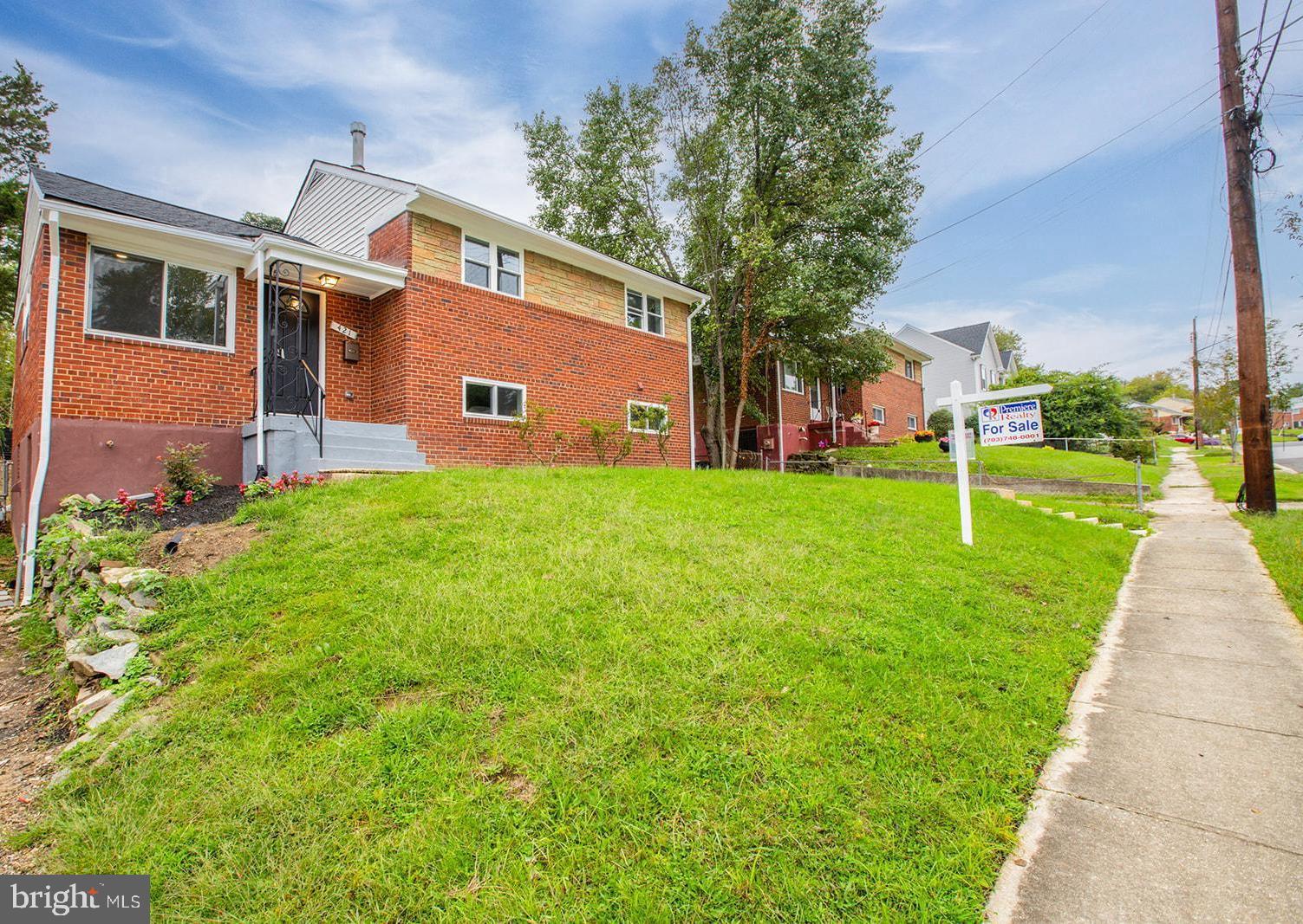 ROLLING RIDGE - Residential