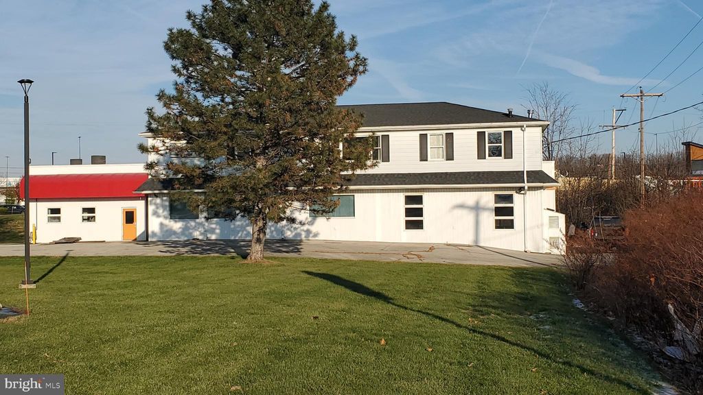 Photo of 1475 Carlisle Road, YORK, PA 17408 (MLS # PAYK2094124)