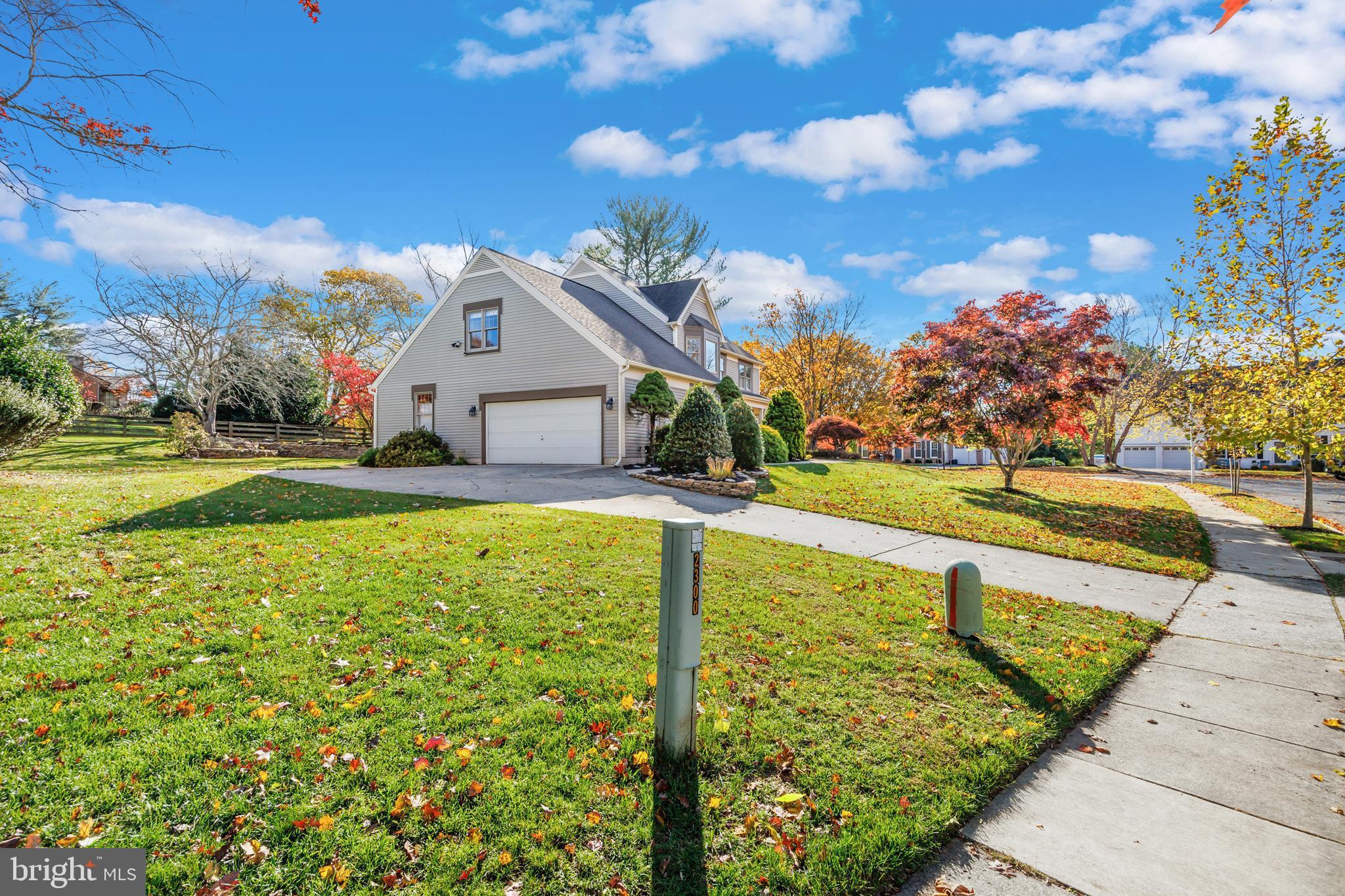 2300 RIDGE TREE COURT