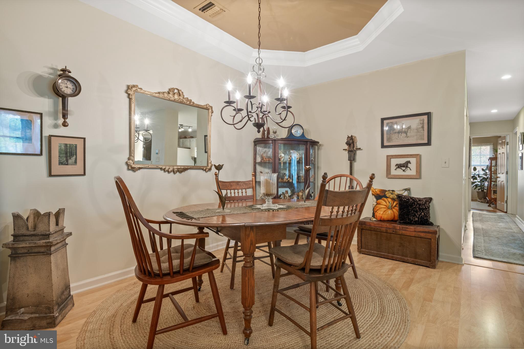 COUNTRY PLACE - Residential