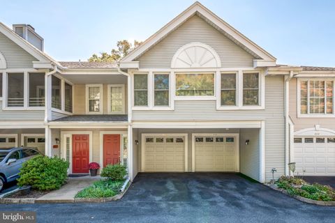 Photo of 802 Country Place Drive, LANCASTER, PA 17601 (MLS # PALA2058762)