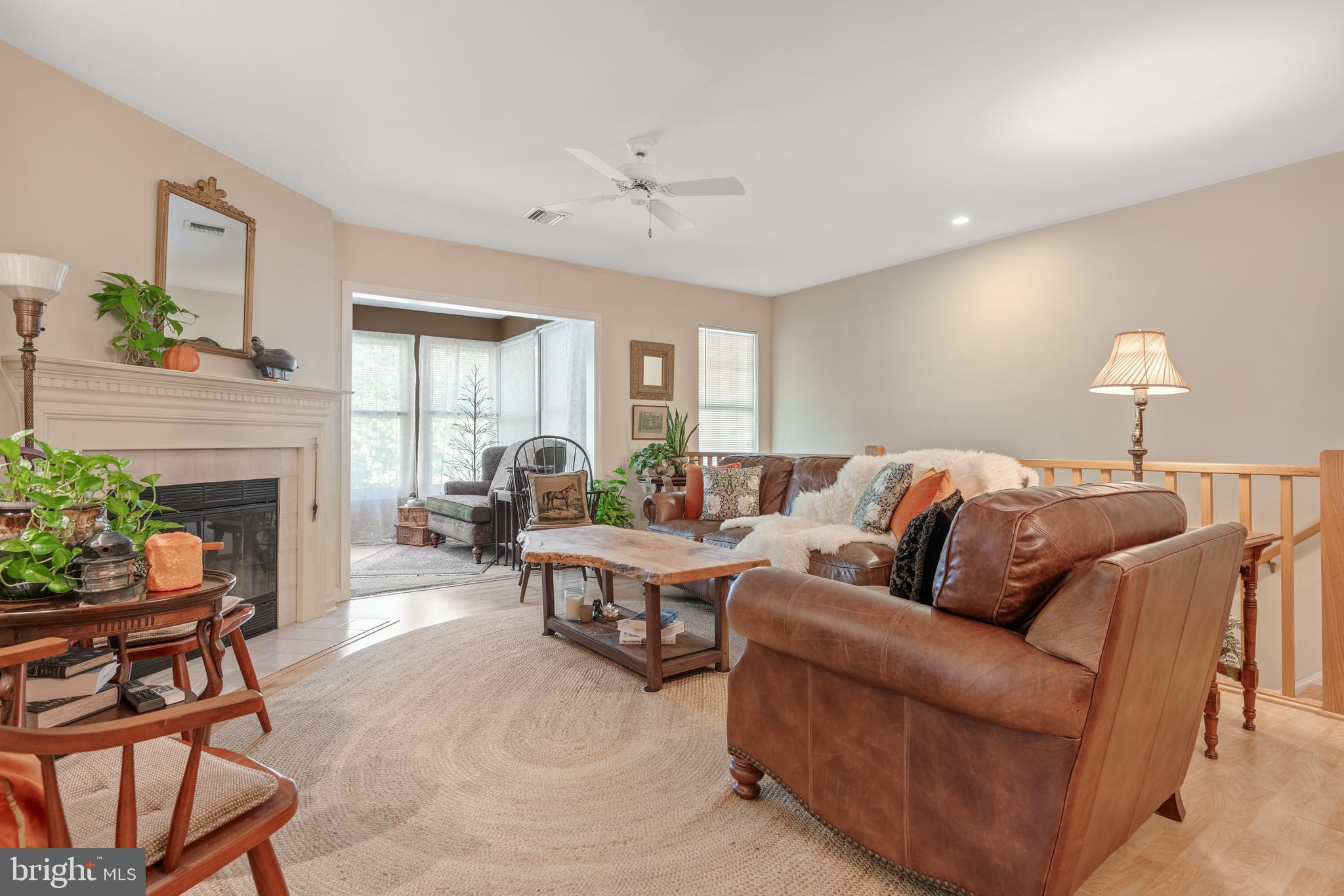 COUNTRY PLACE - Residential