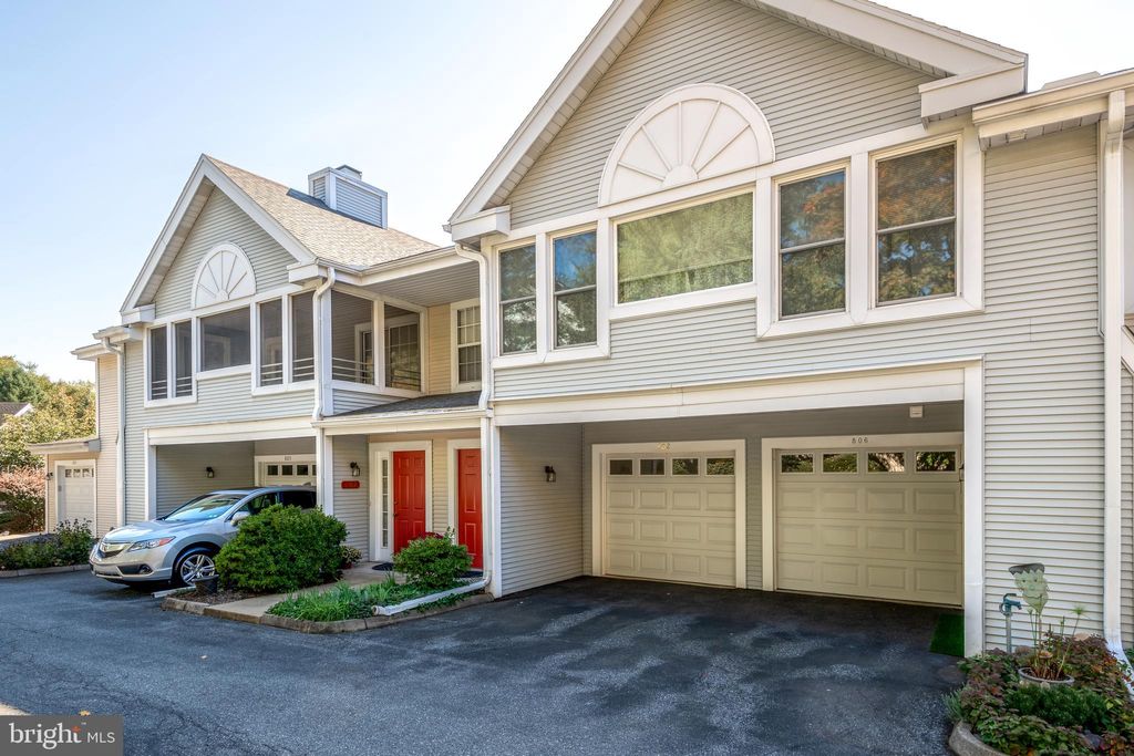 Photo of 802 Country Place Drive, LANCASTER, PA 17601 (MLS # PALA2058762)