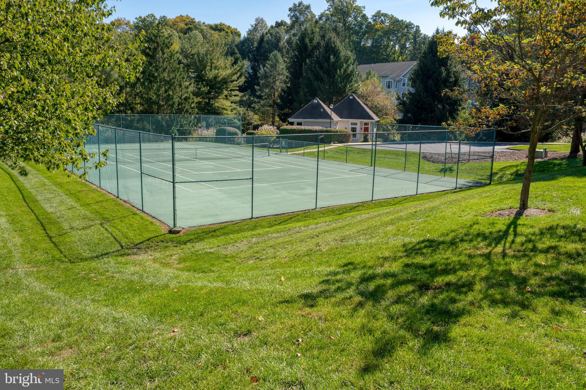 COUNTRY PLACE - Residential