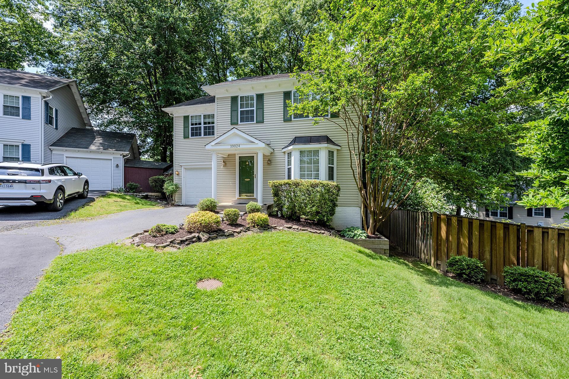 10024 PARK WOODS LANE