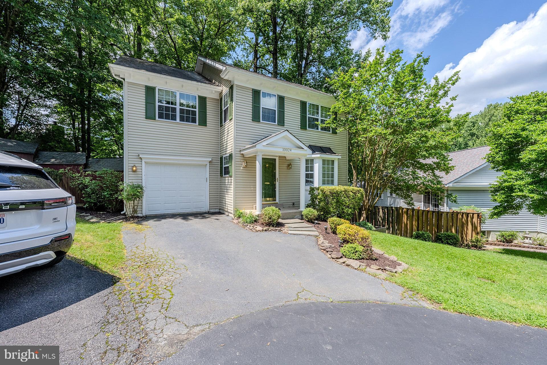 10024 PARK WOODS LANE