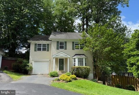 10024 PARK WOODS LANE BURKE VA 22015