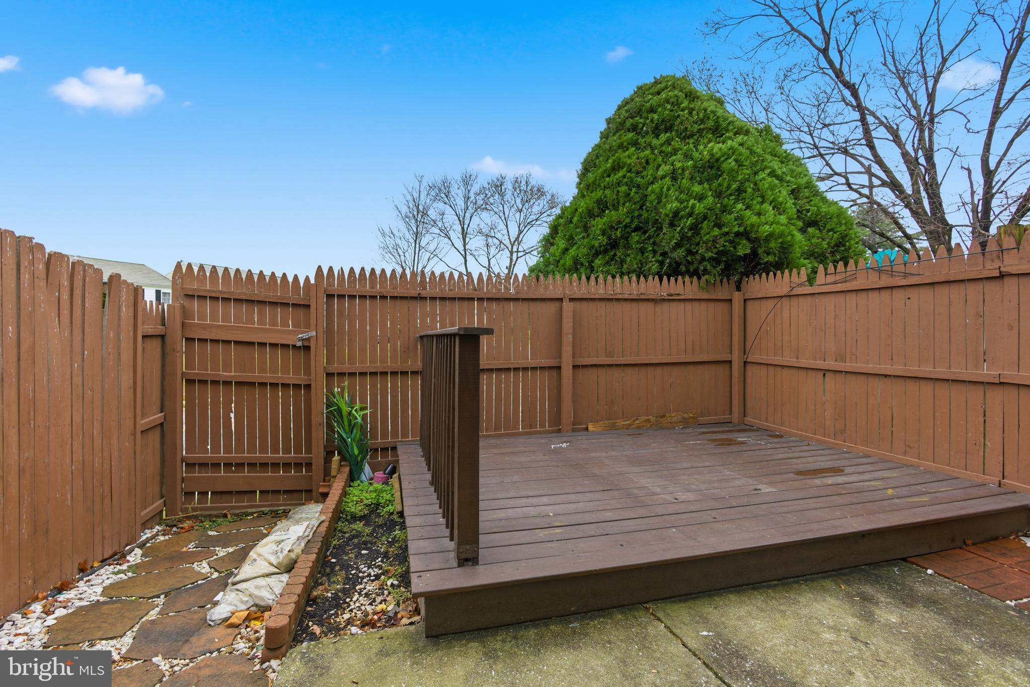 FERNDALE - Residential Lease