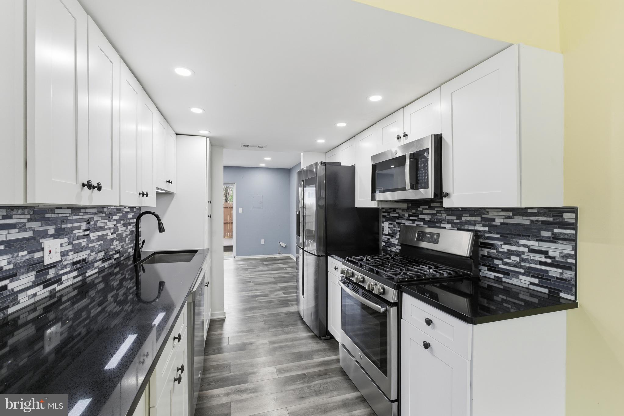 FERNDALE - Residential Lease