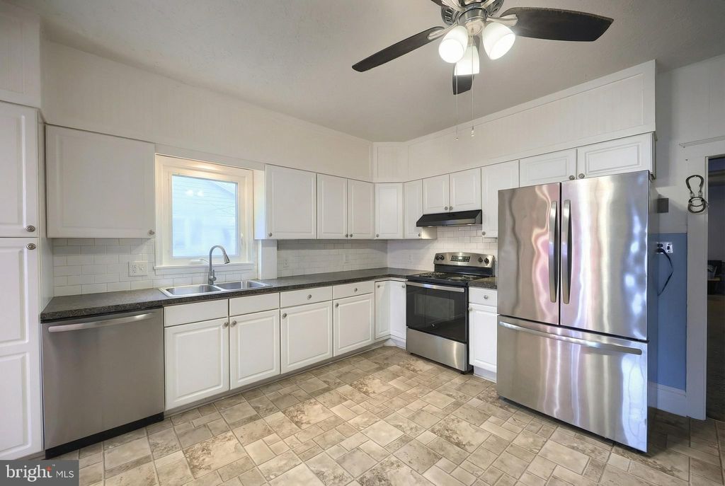 Photo of 116 S Franklin Street, RED LION, PA 17356 (MLS # PAYK2094618)