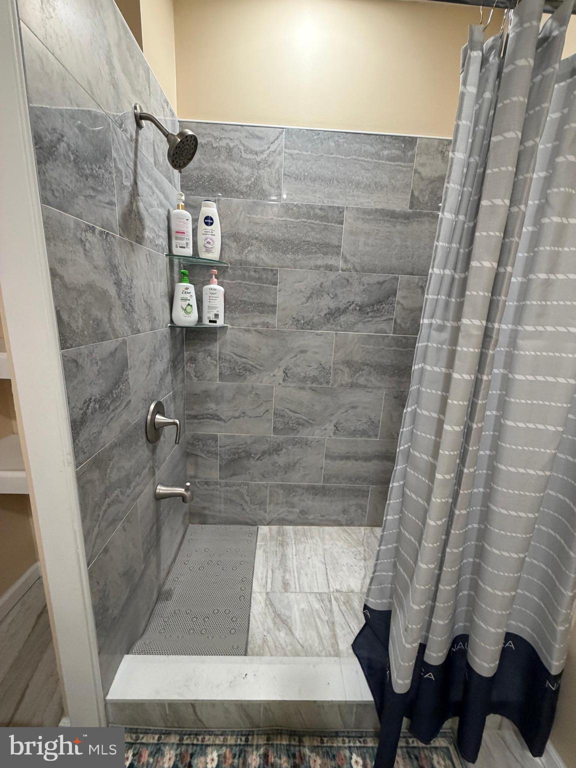 COBBS CREEK - Residential