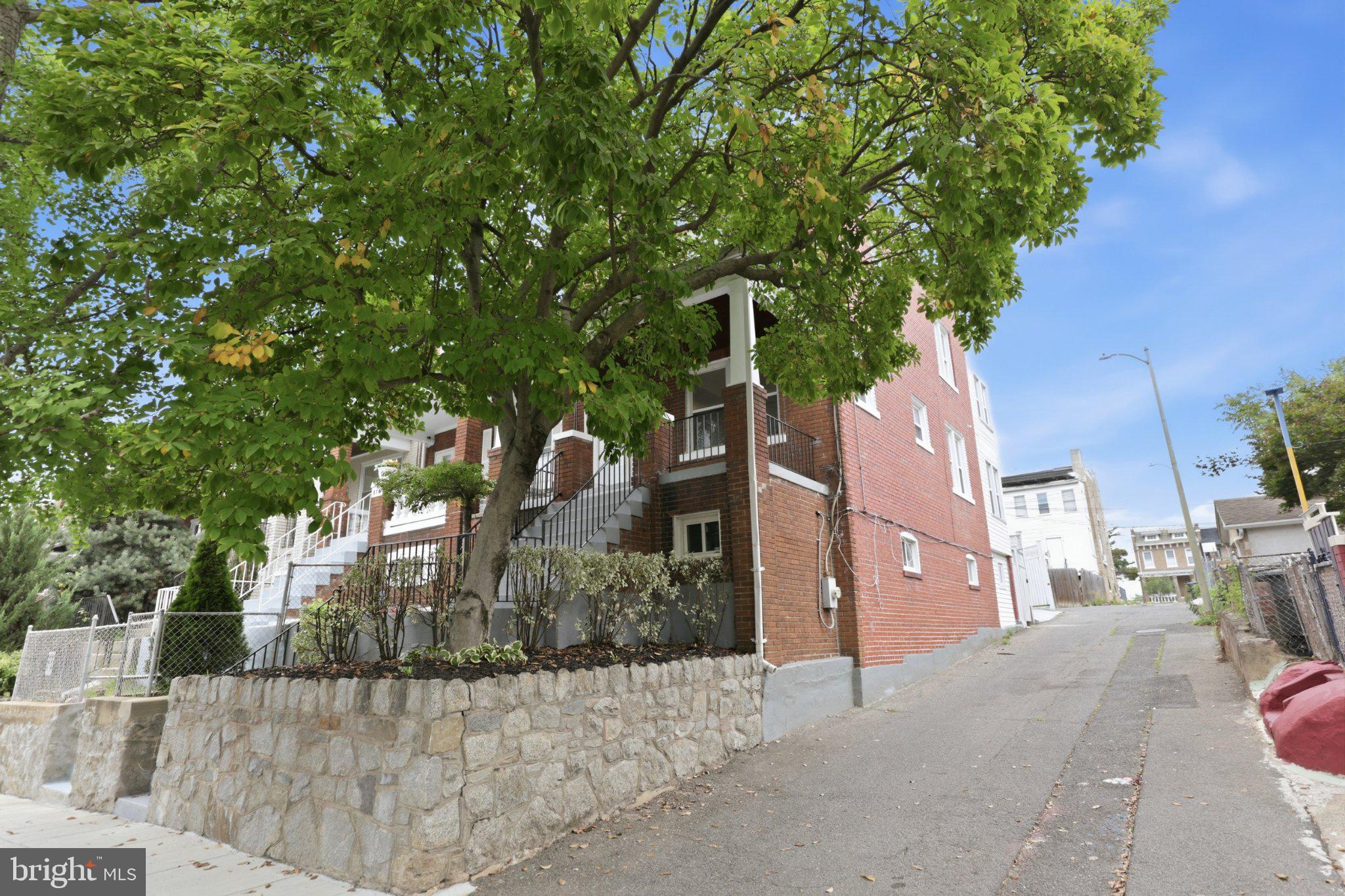 809 DELAFIELD NW