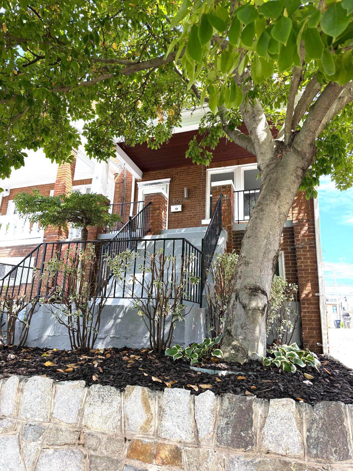 809 DELAFIELD NW