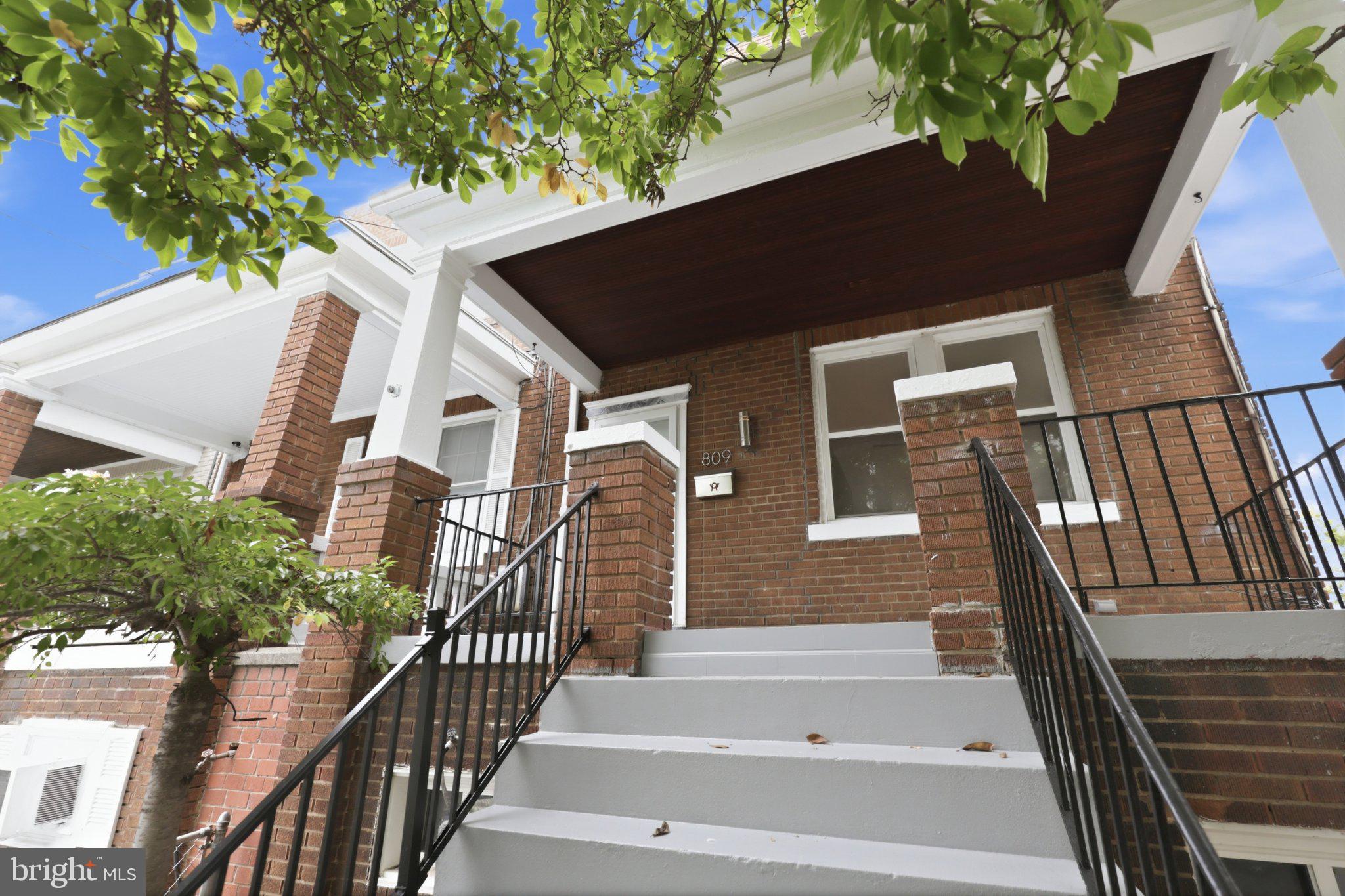 809 DELAFIELD NW