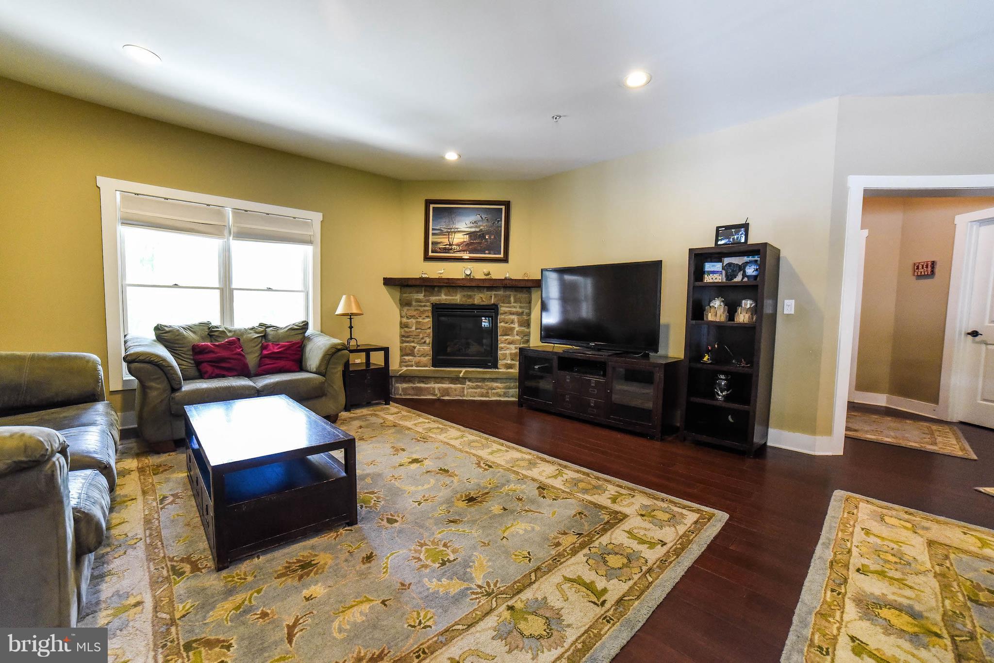 LANDINGS AT PINEY POINT - Residential