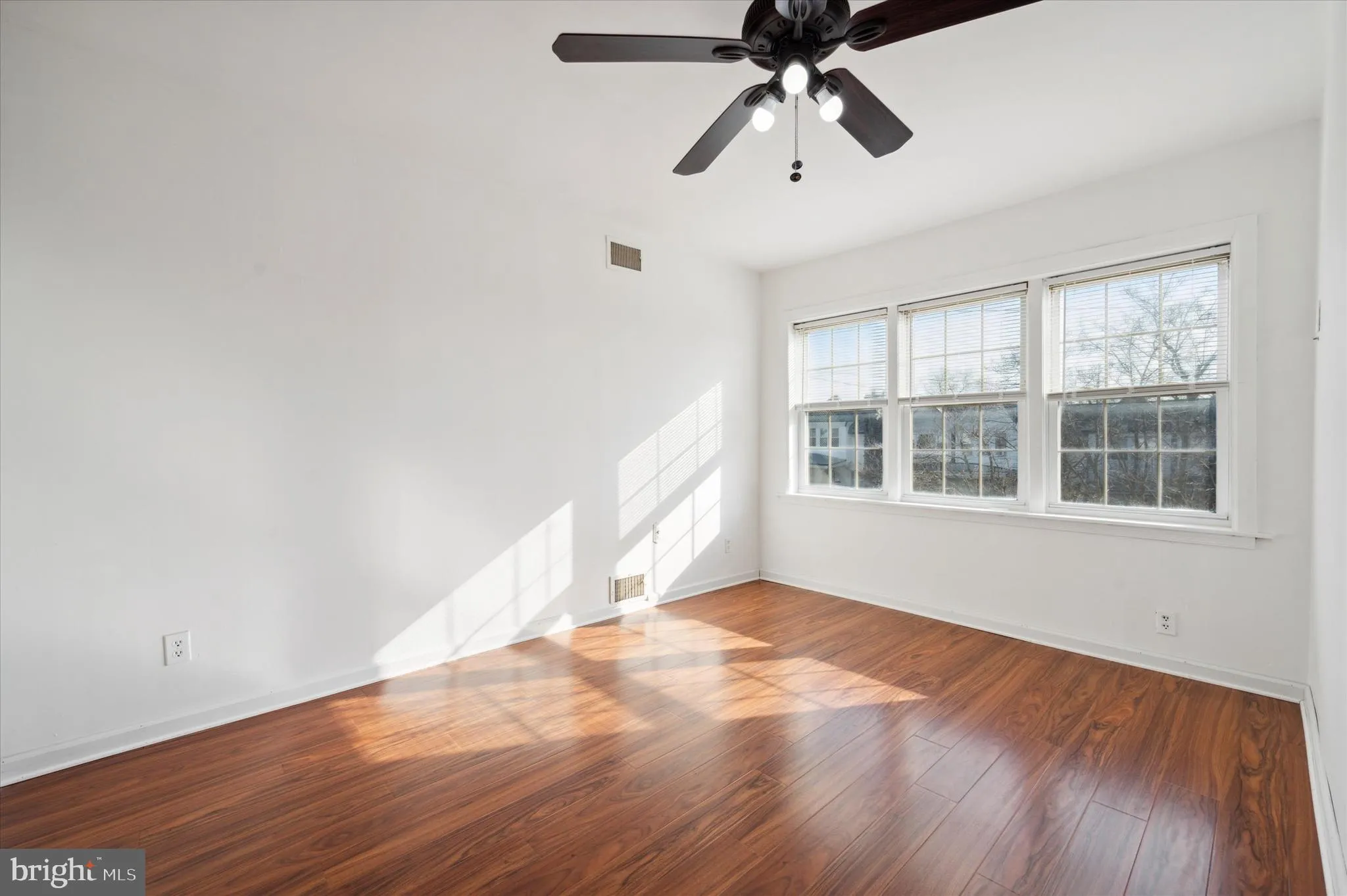 Philadelphia, Pennsylvania 19151, United States, 3 Bedrooms Bedrooms, ,2 BathroomsBathrooms,Residential,Active,3137