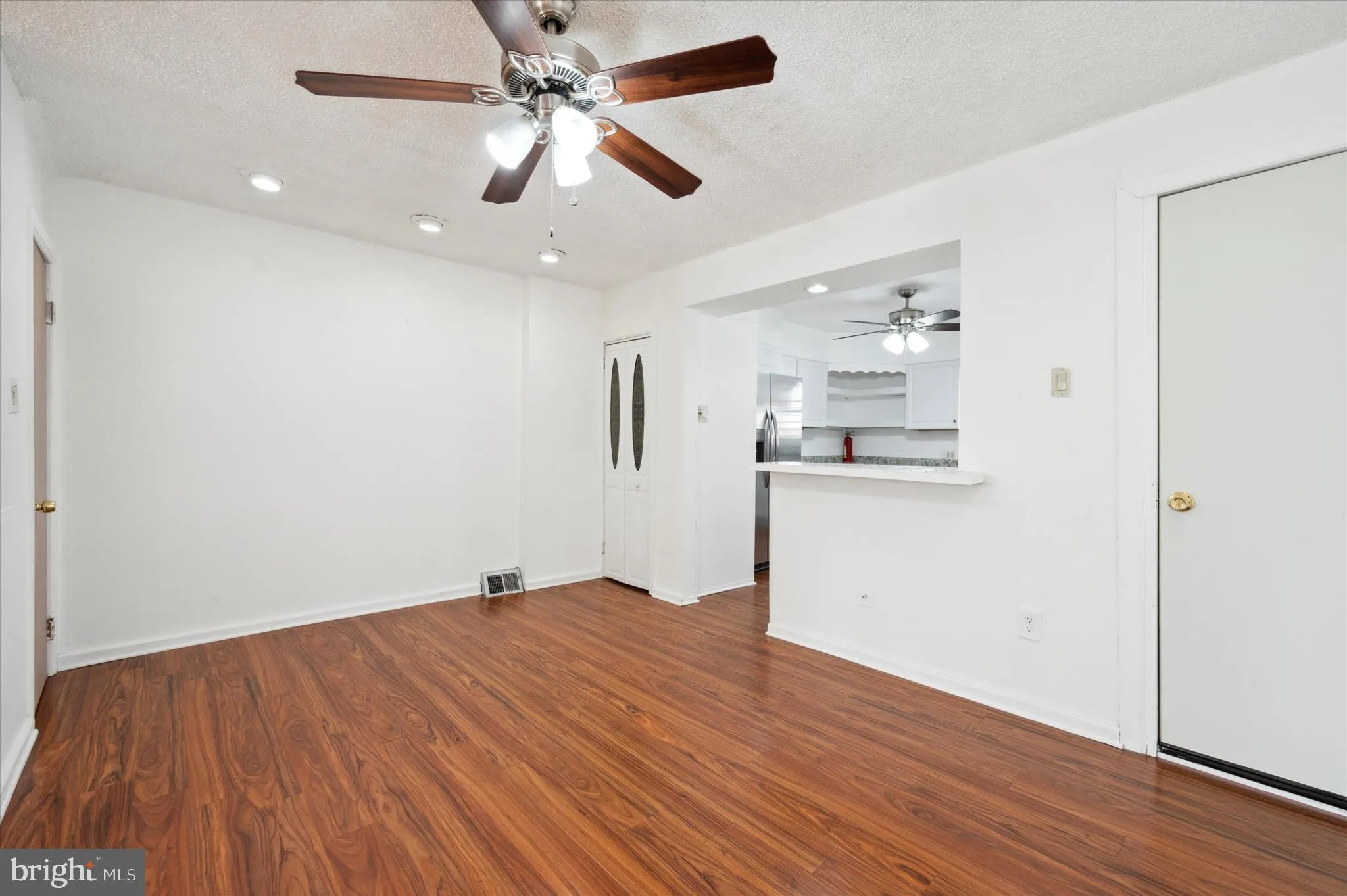Philadelphia, Pennsylvania 19151, United States, 3 Bedrooms Bedrooms, ,2 BathroomsBathrooms,Residential,Active,3137