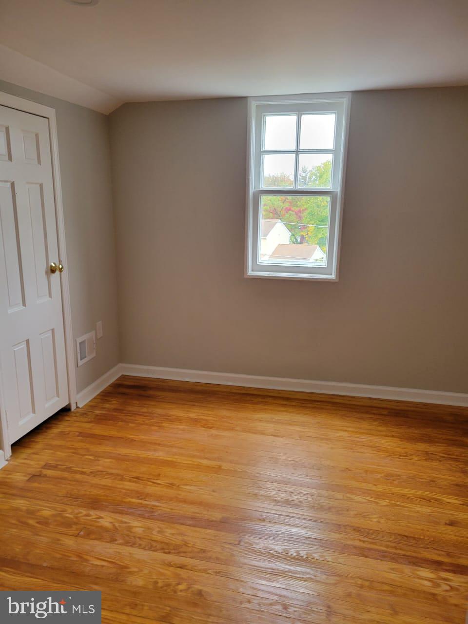 DEANWOOD PARK - Residential