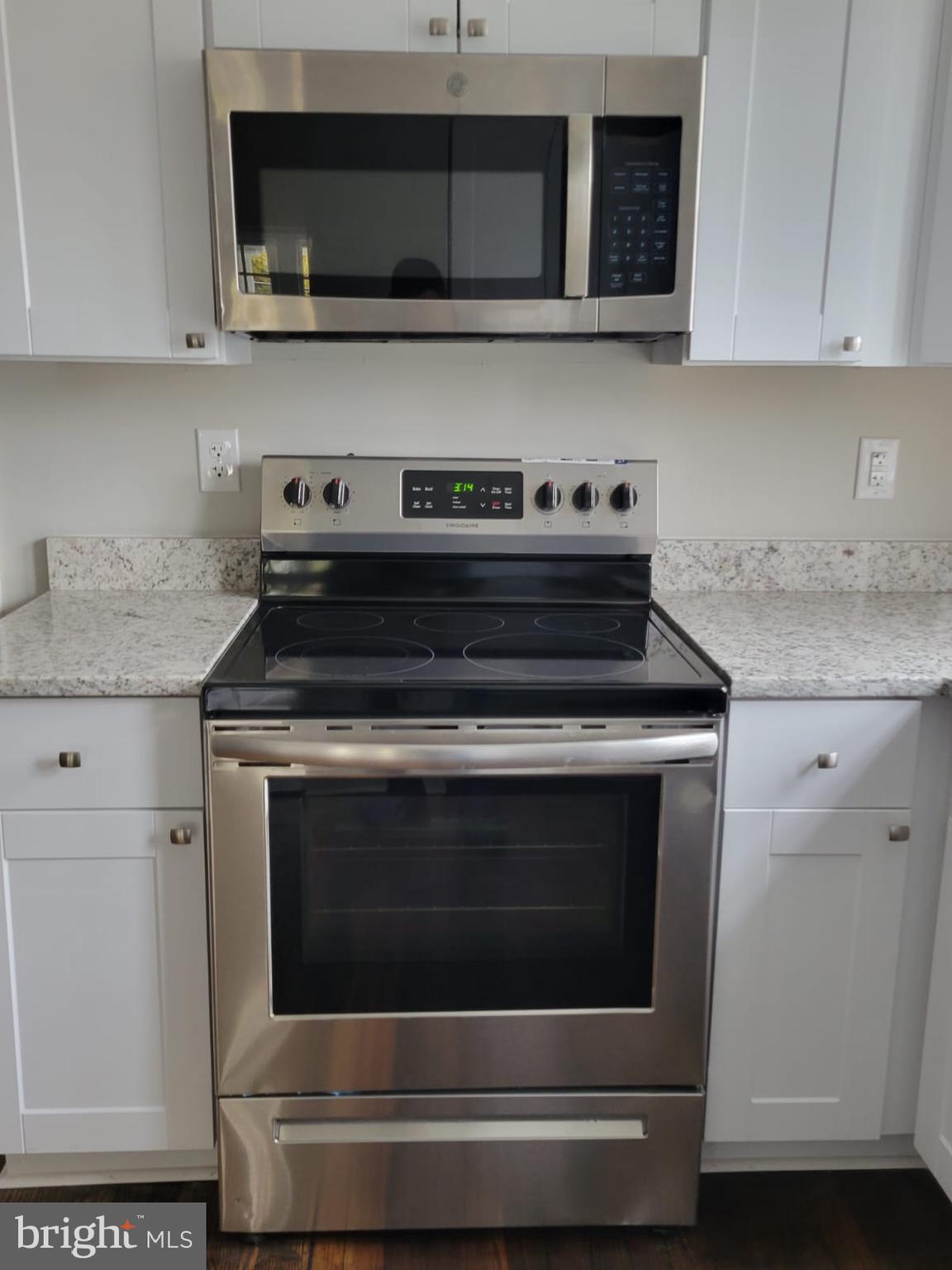 DEANWOOD PARK - Residential