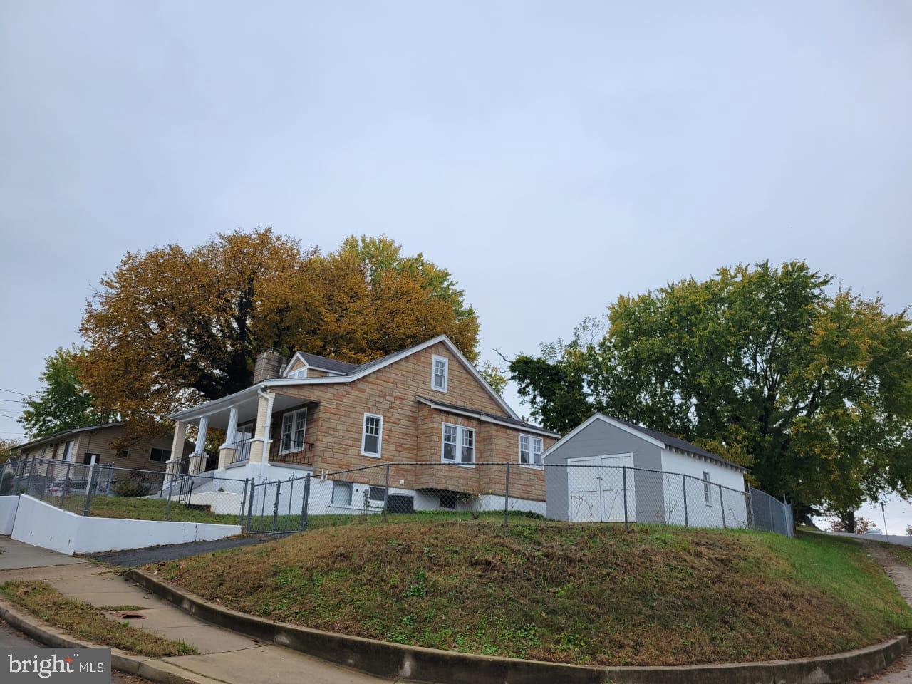 DEANWOOD PARK - Residential