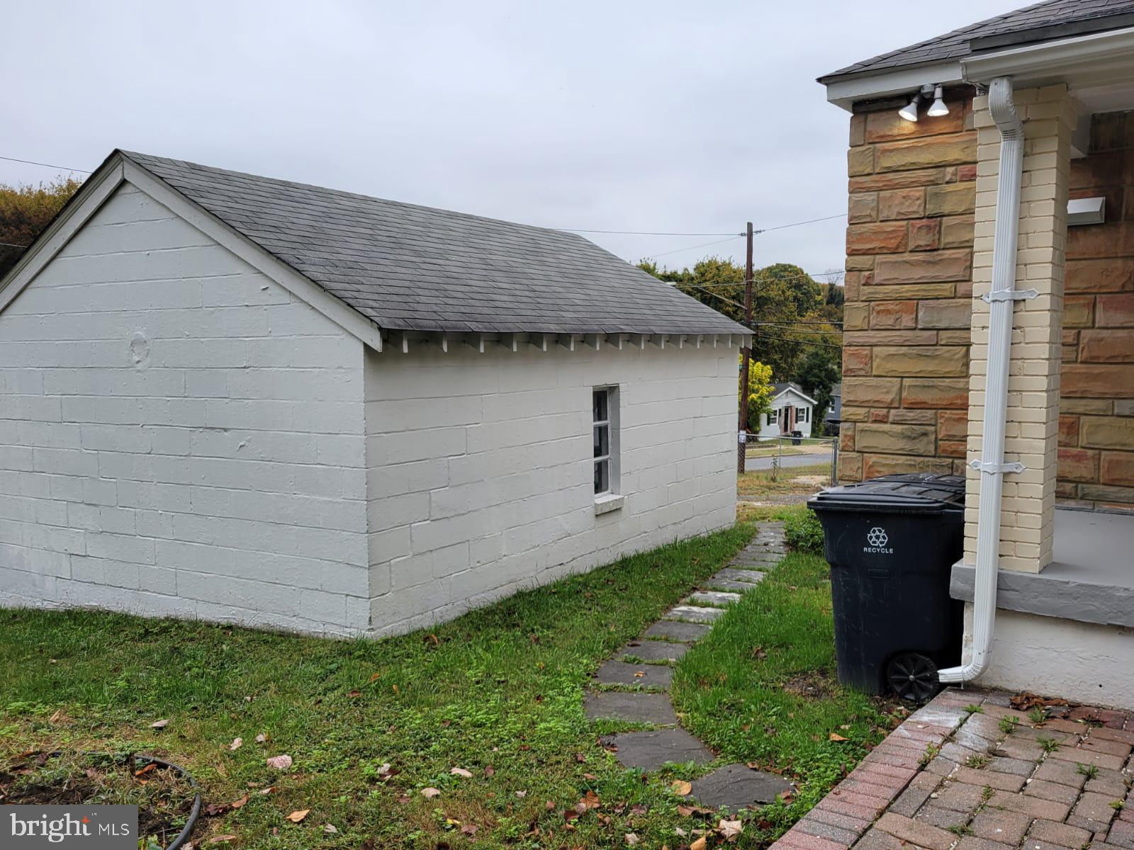 DEANWOOD PARK - Residential