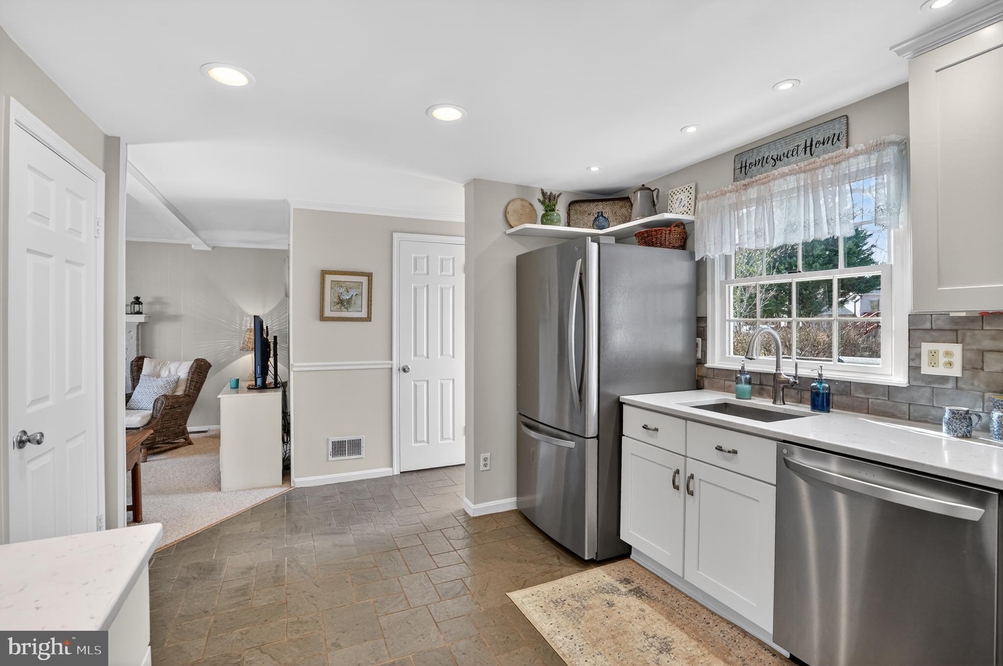 FOX MILL ESTATES - Residential