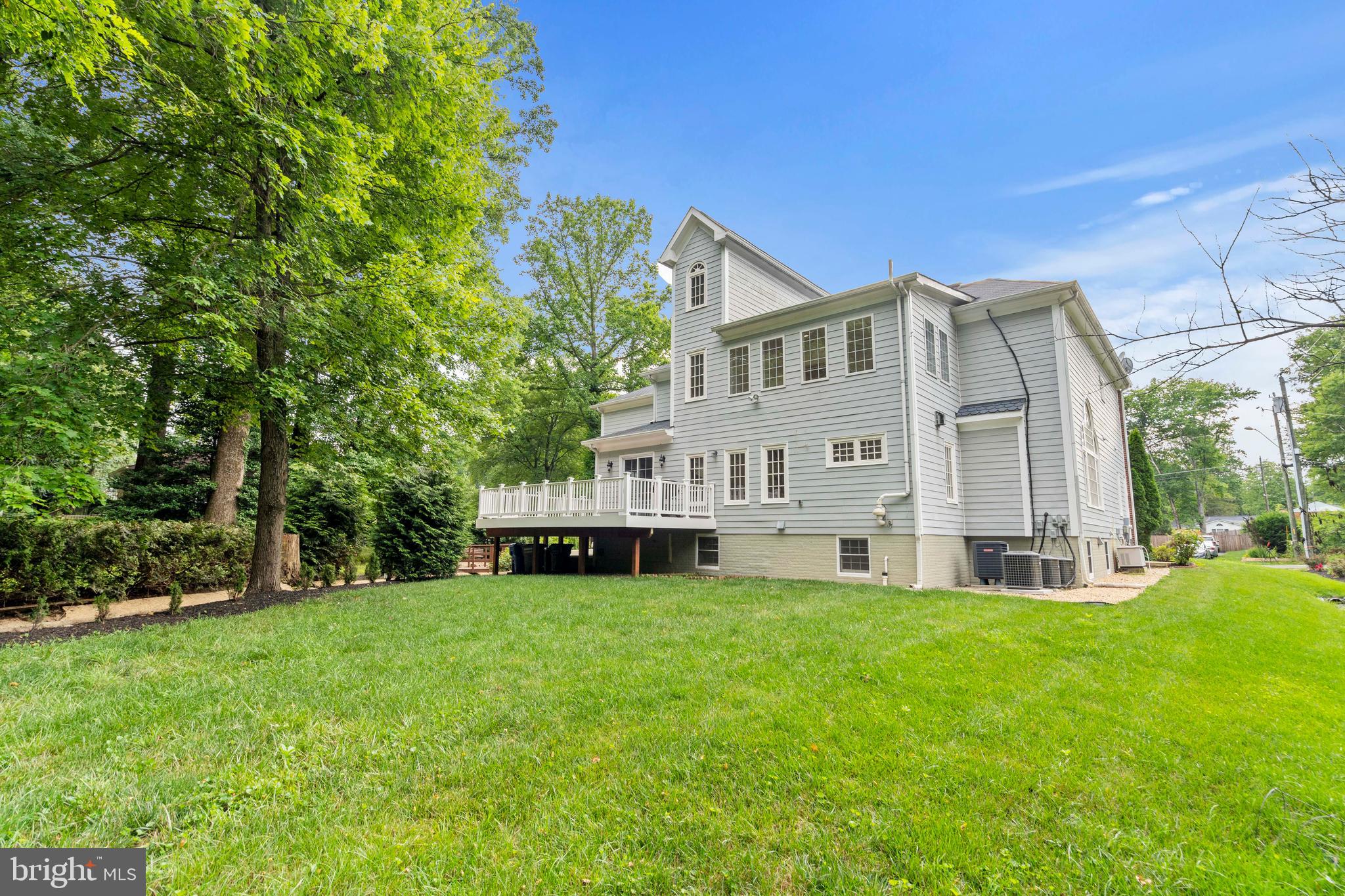 LEEHIGH VILLAGE - Residential