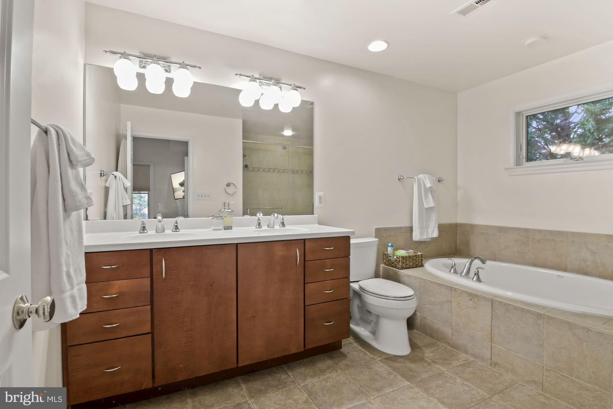 EDSALL PARK - Residential