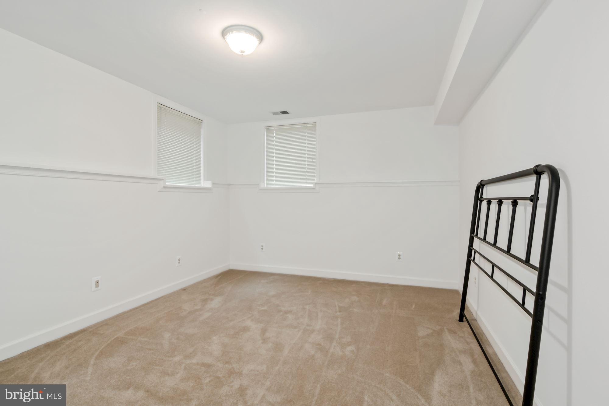 EDSALL PARK - Residential