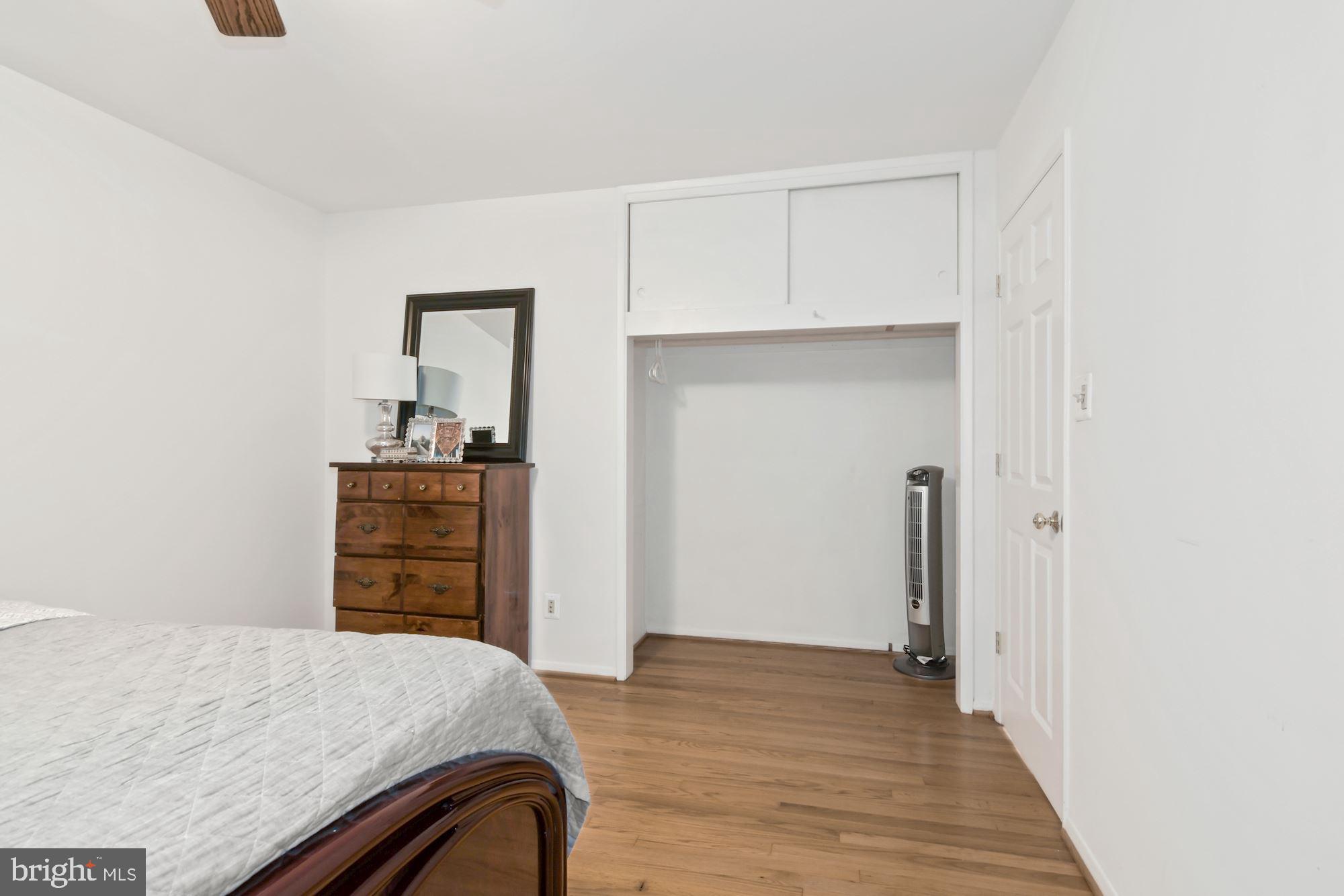 EDSALL PARK - Residential