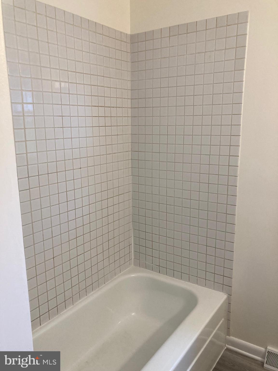 POINT OF ROCKS ESTATES - Residential Lease