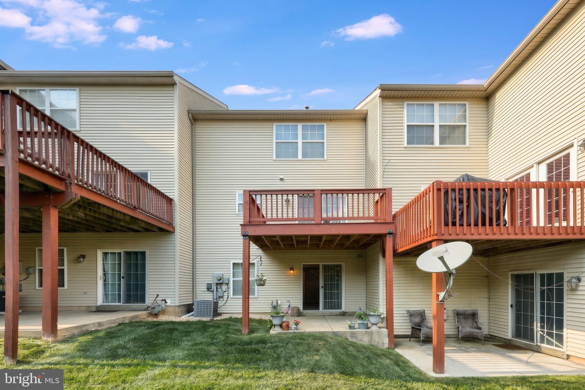 2720 HUNT CLUB DRIVE 4