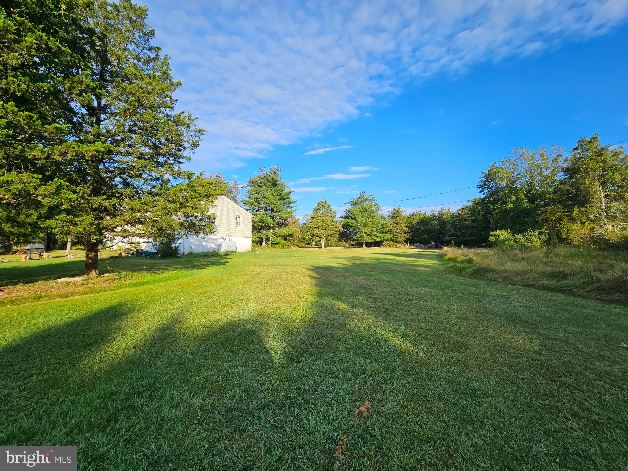 125 E DARK HOLLOW ROAD ROAD