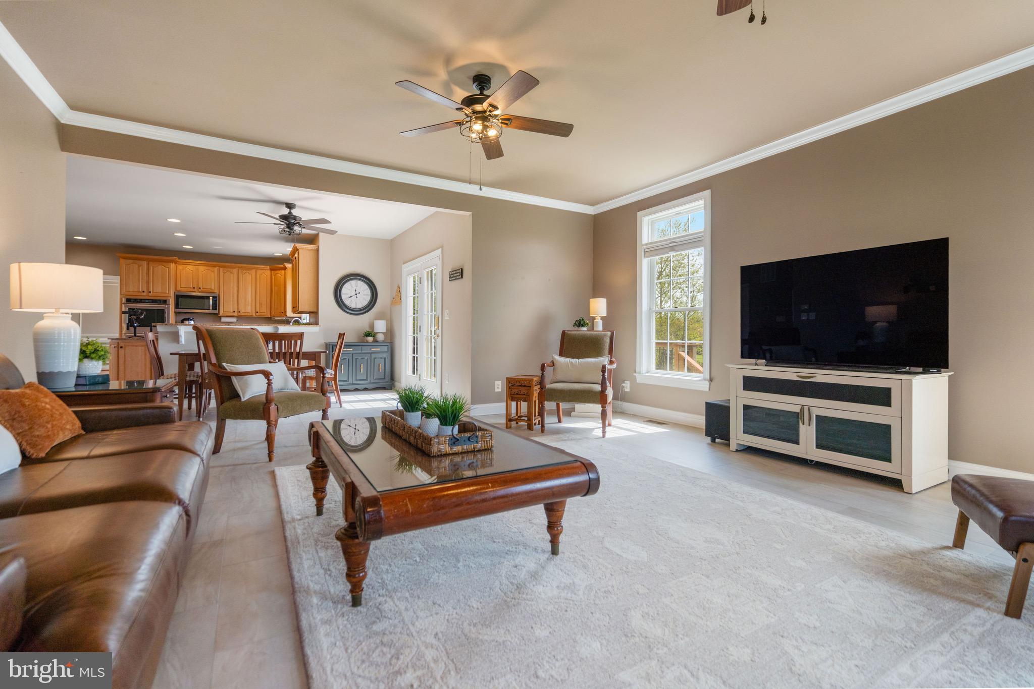 FARMINGTON ON THE GREEN - Residential