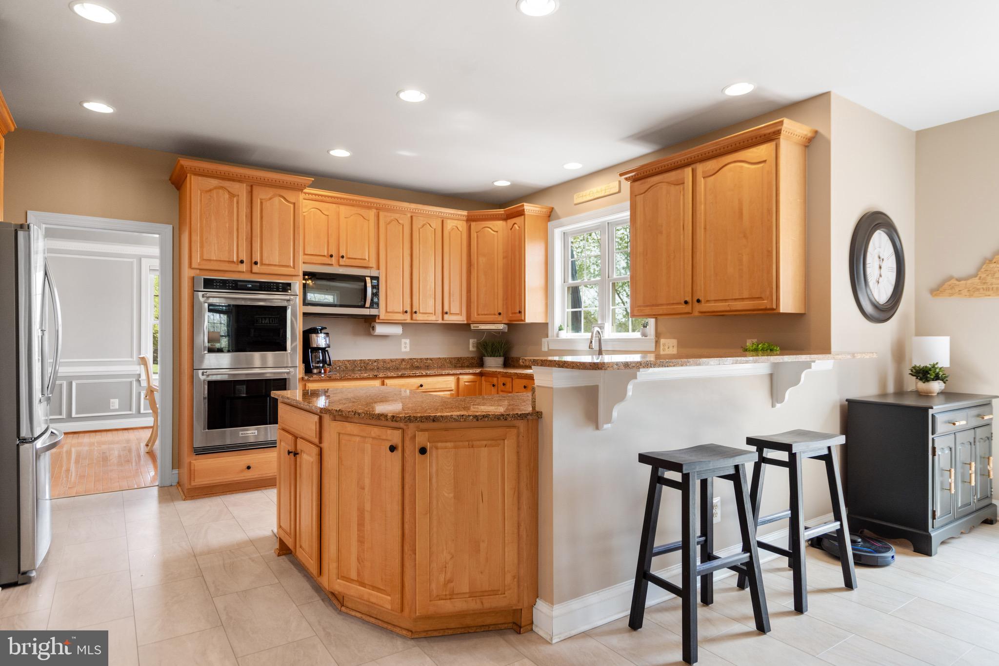 FARMINGTON ON THE GREEN - Residential