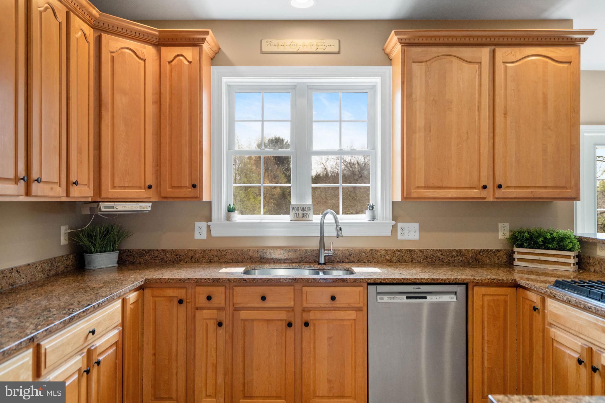 FARMINGTON ON THE GREEN - Residential