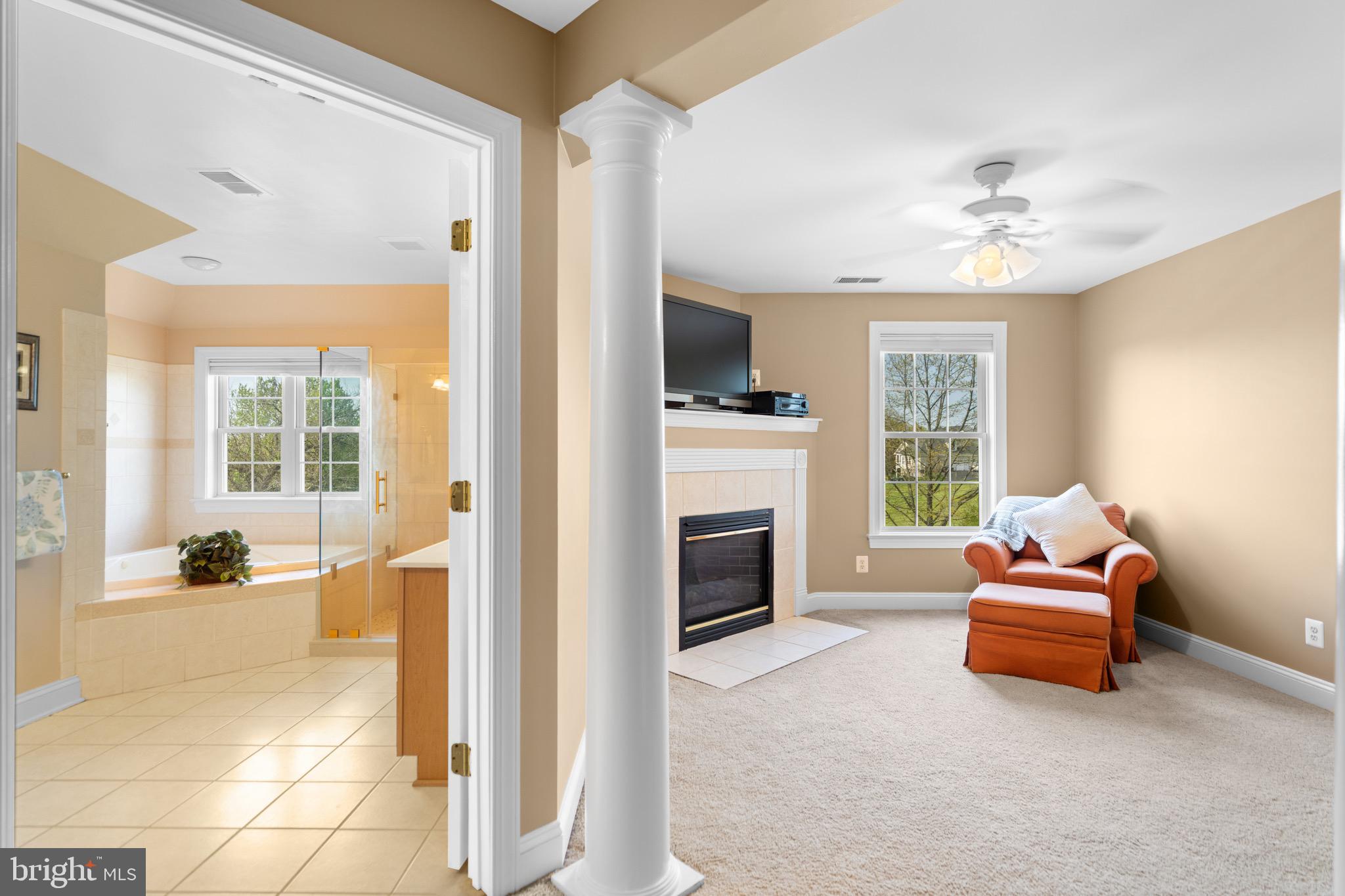 FARMINGTON ON THE GREEN - Residential