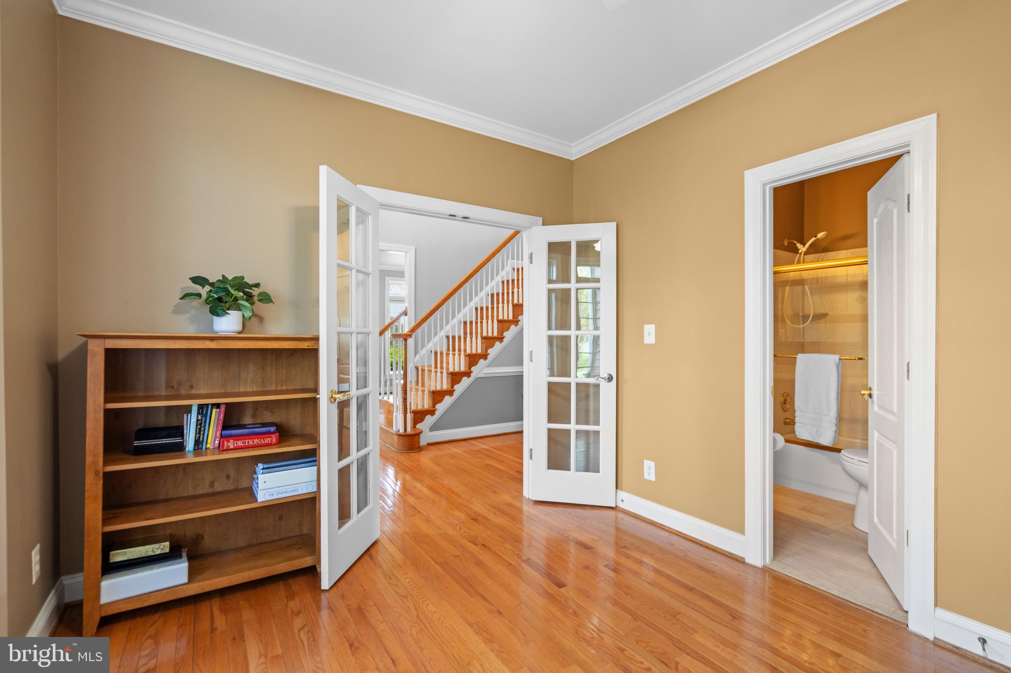 FARMINGTON ON THE GREEN - Residential