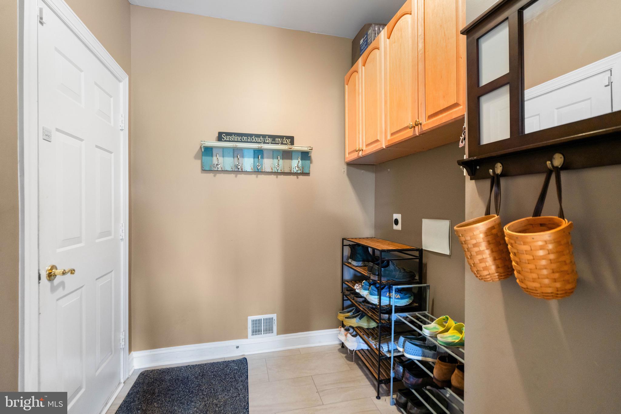 FARMINGTON ON THE GREEN - Residential