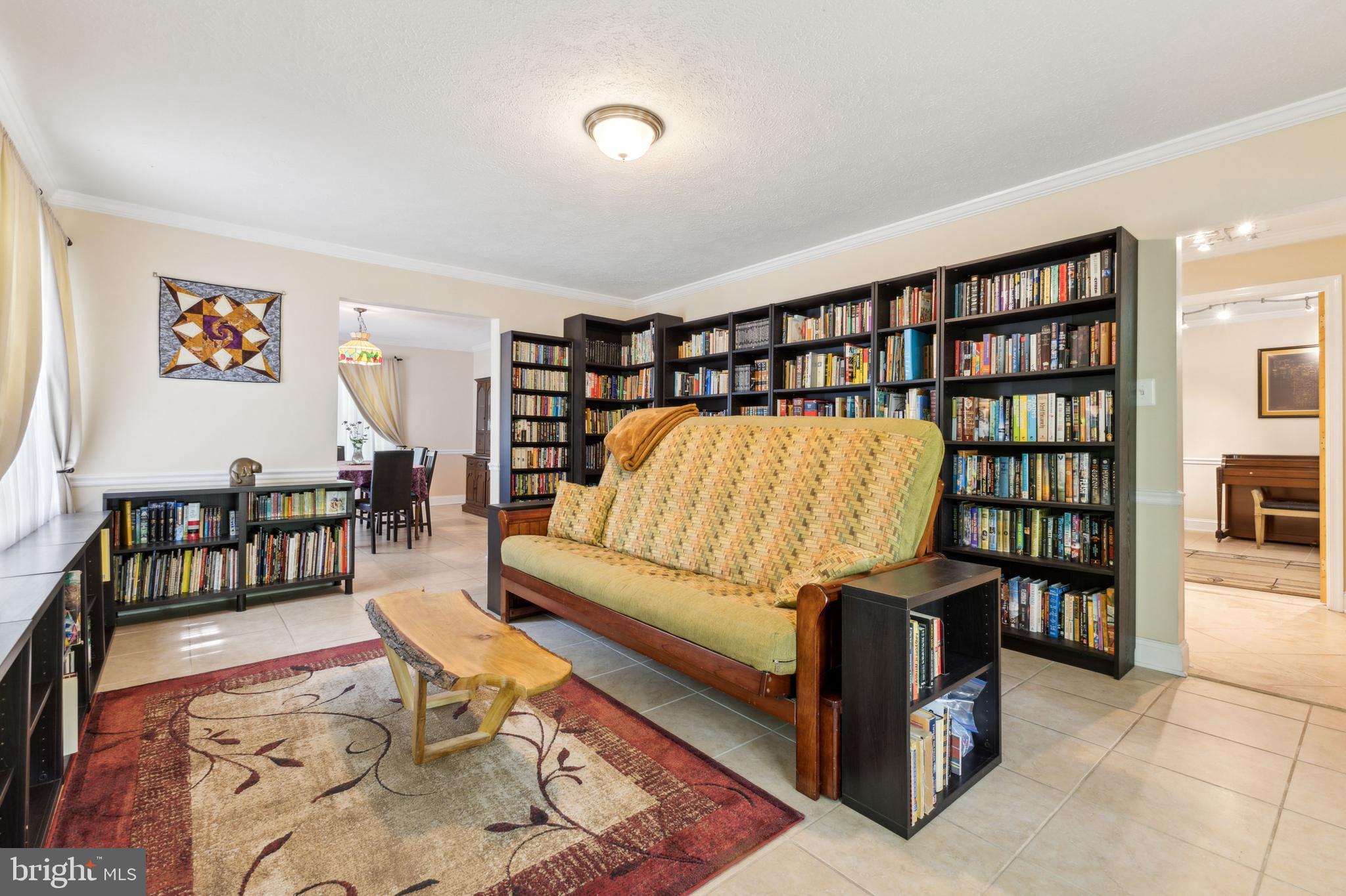 AVON CREST - Residential