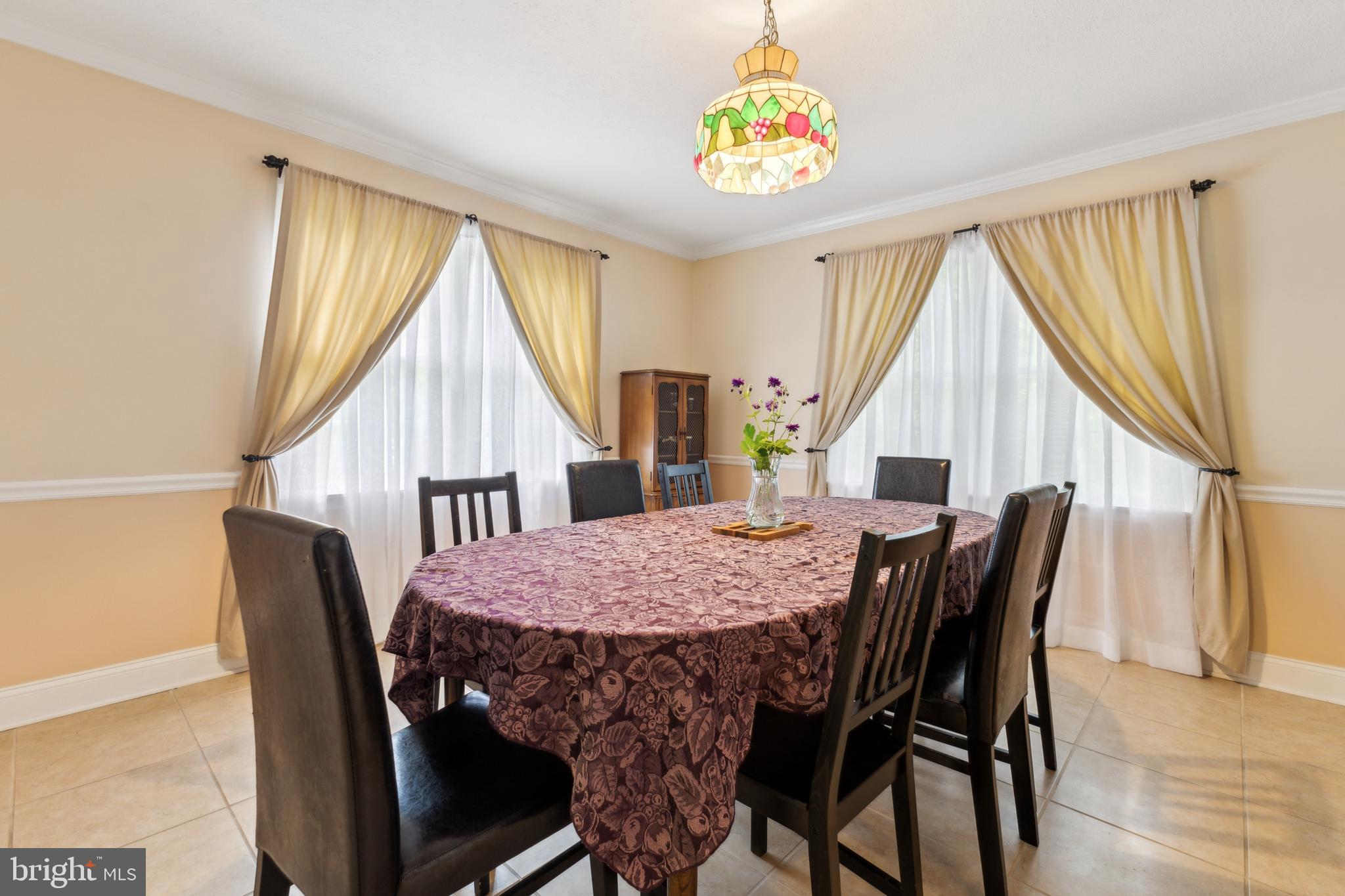 AVON CREST - Residential