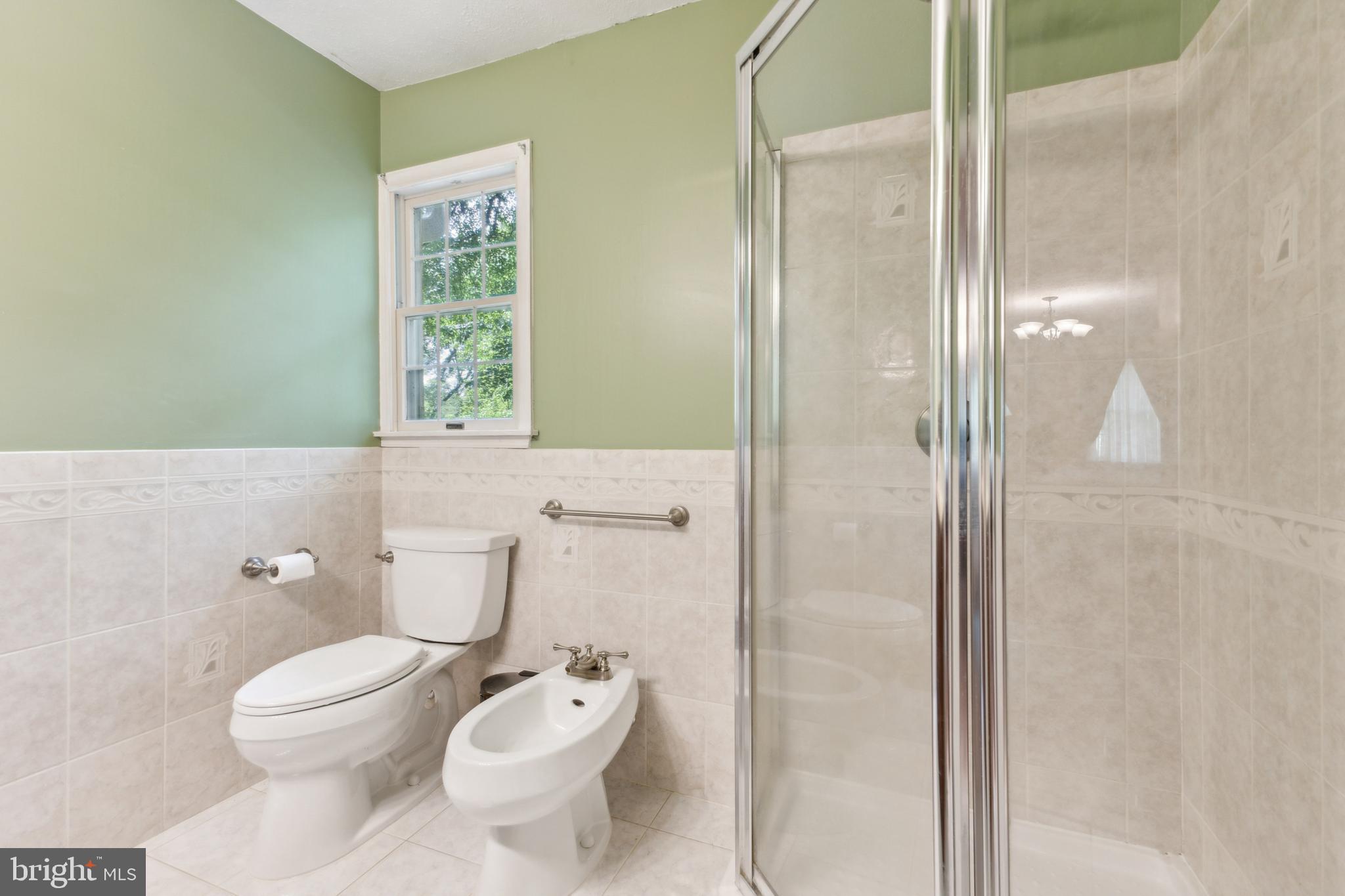 AVON CREST - Residential