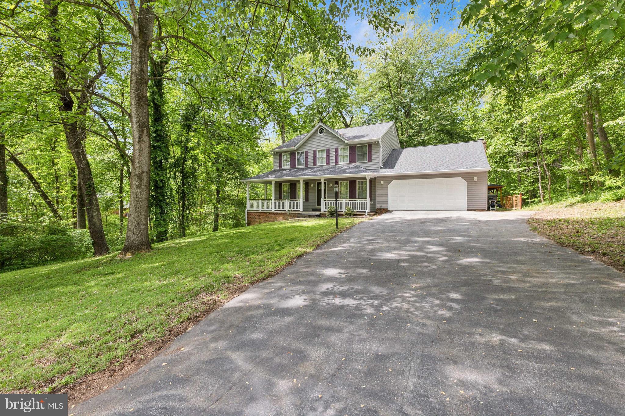 AVON CREST - Residential