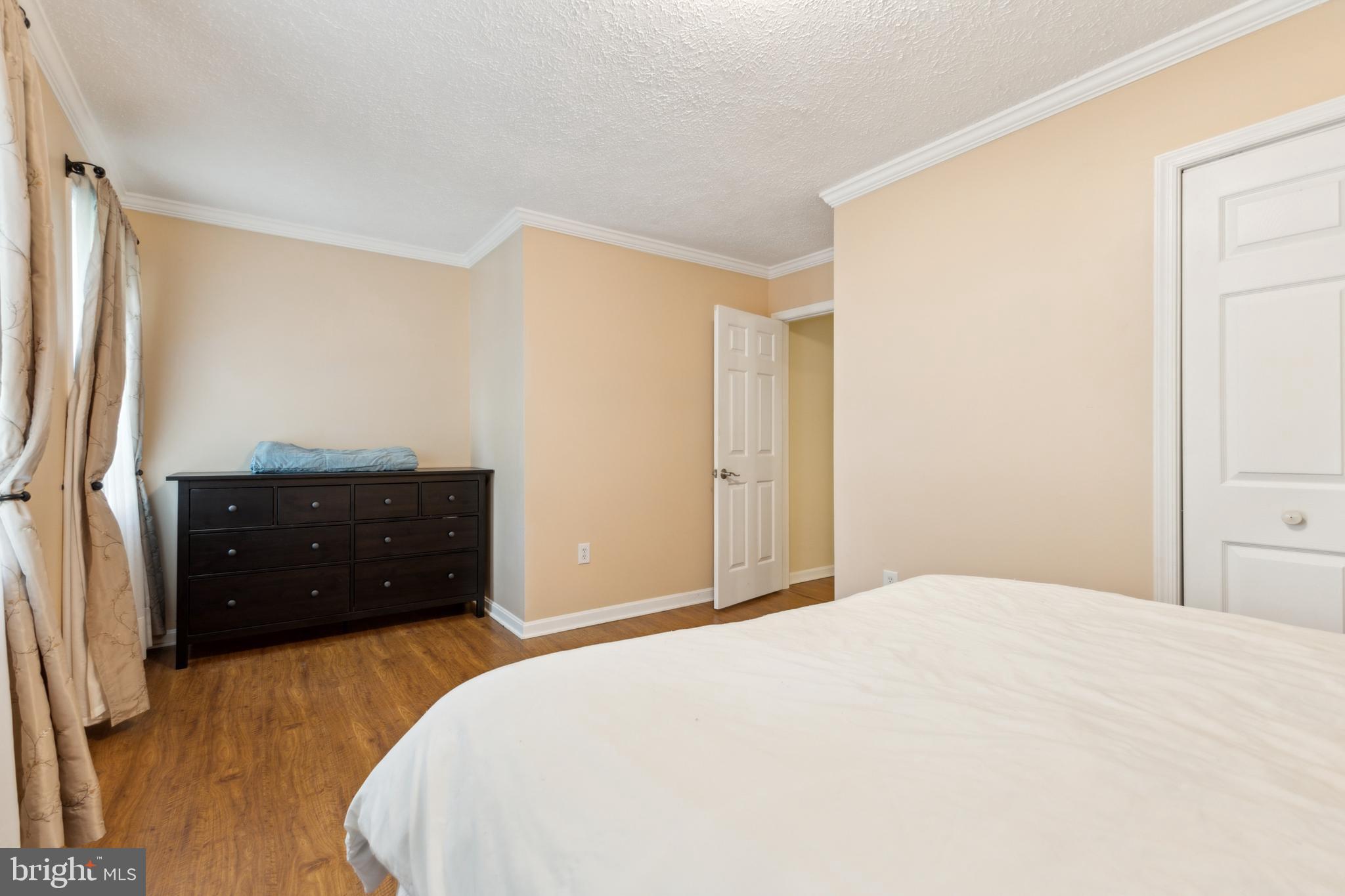 AVON CREST - Residential