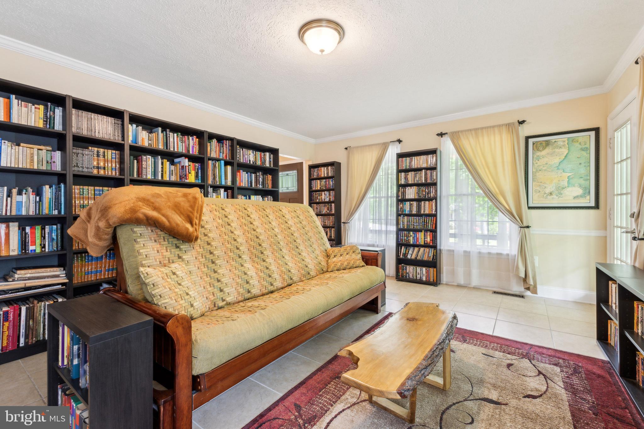 AVON CREST - Residential